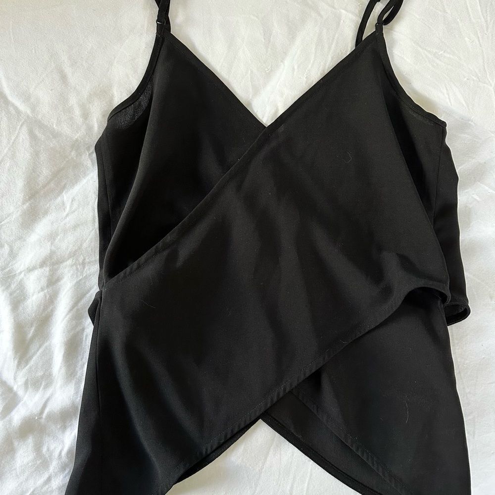 Tobi cropped criss cross top